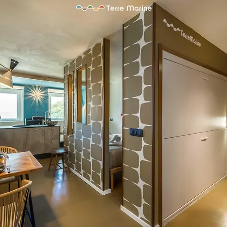 Apartment Life, Terremarine Corniglia