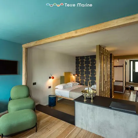 Life, Terremarine Apartment